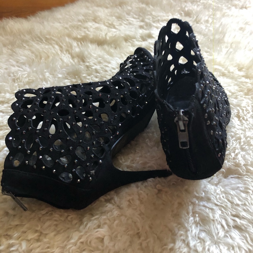 Beautiful Zigi shoes - Picture 2 of 5